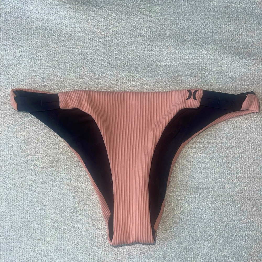 Hurley BRAND NEW Pink Ribbed Swimsuit Bottoms | Women’s Size XS